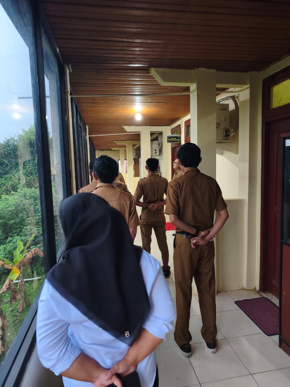 Tingkatkan Kedisiplinan BerAKHLAK, UPTD Bapenda Wilayah Tideng Pale Gelar Apel Pagi Rutin