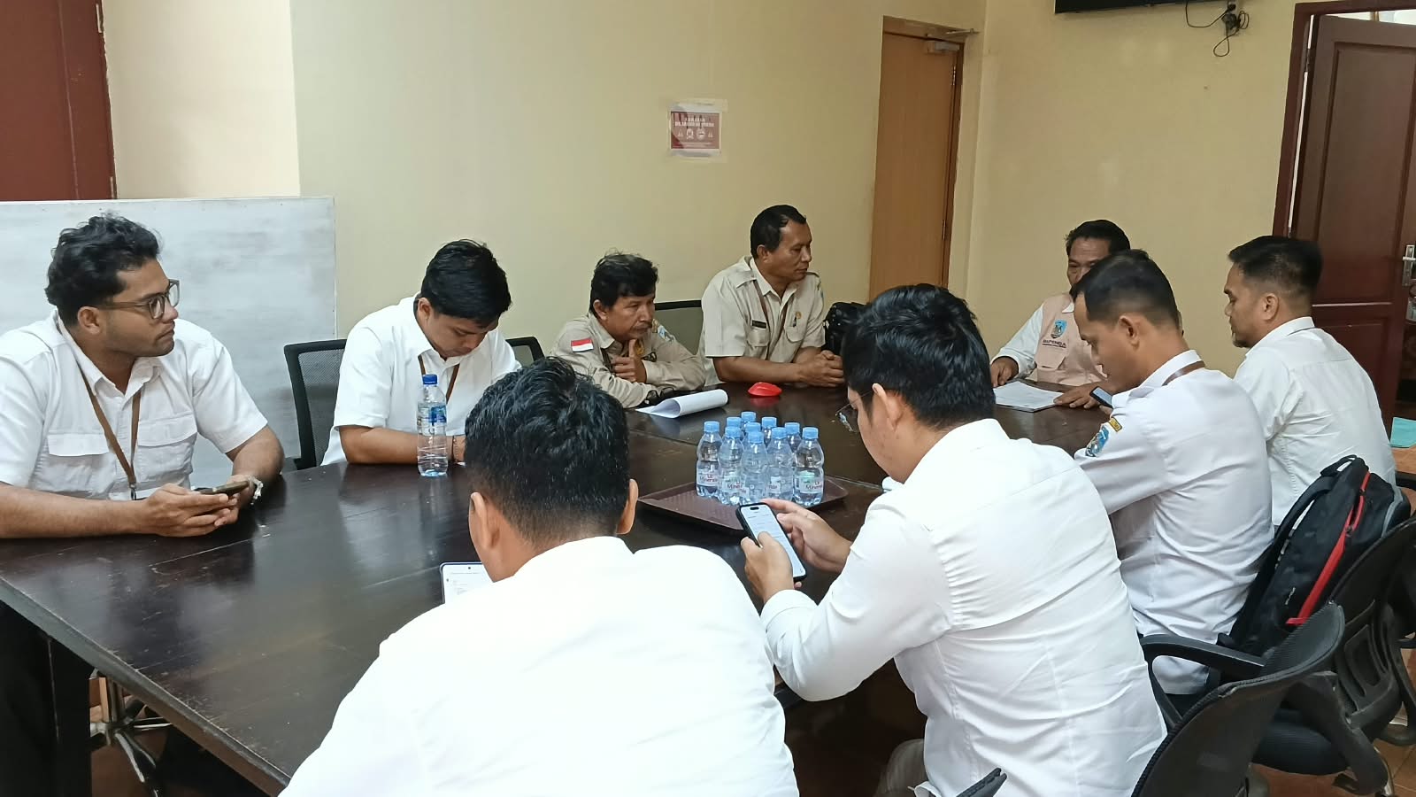 Terima Kunjungan Inspektorat, UPT Bapenda Wilayah Tideng Pale Siapkan Data Realisasi Pajak Daerah
